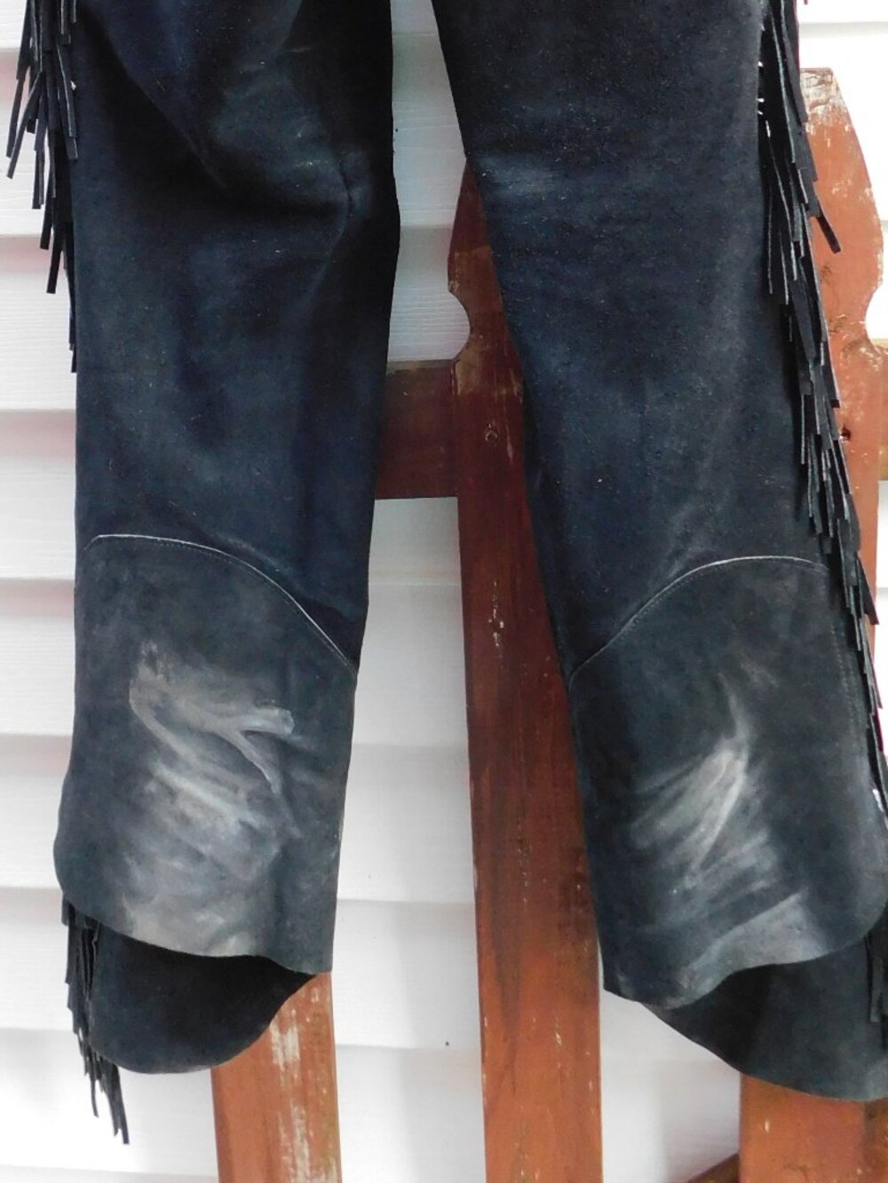 USA Made Black Suede Fringed Leather Western Chaps for Rodeo / Horseback Riding - Picture 8 of 8